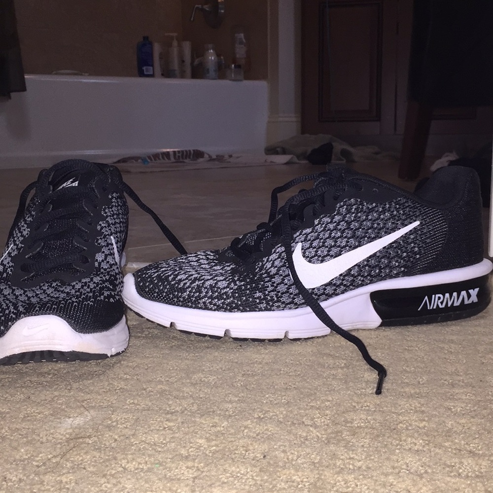 Nike Air Max Sequent 2